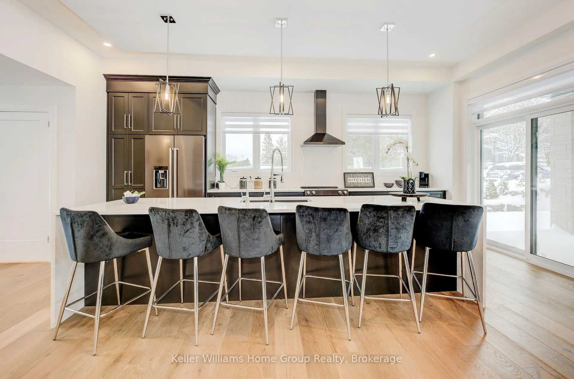 Photo 5 of 2 Nicholas Way, Guelph, Victoria North — HOMEH