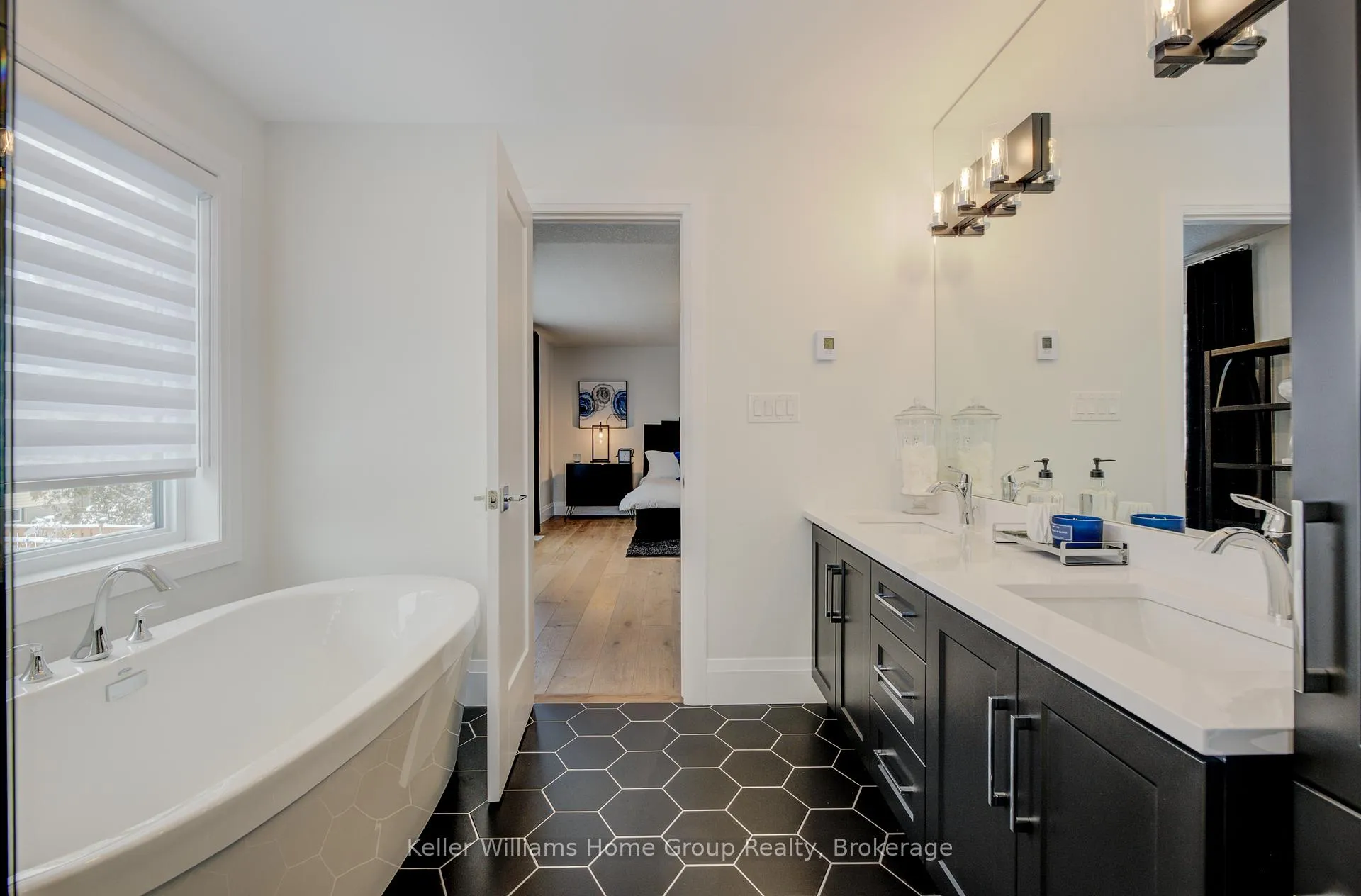 Photo 23 of 2 Nicholas Way, Guelph, Victoria North — HOMEH