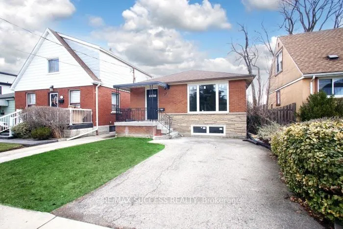 Photo 2 of 33 Shadyside Avenue, Hamilton, Burkholme — HOMEH