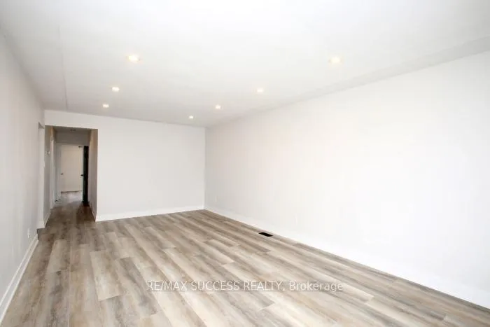 Photo 4 of 33 Shadyside Avenue, Hamilton, Burkholme — HOMEH