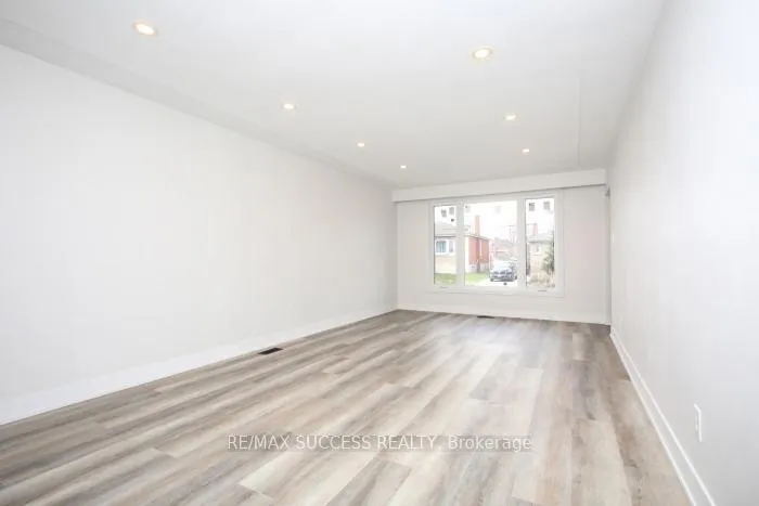 Photo 6 of 33 Shadyside Avenue, Hamilton, Burkholme — HOMEH
