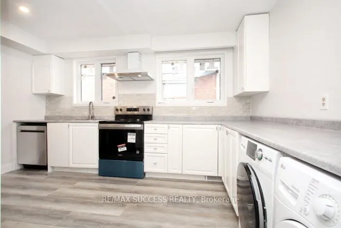 Photo 13 of 33 Shadyside Avenue, Hamilton, Burkholme — HOMEH