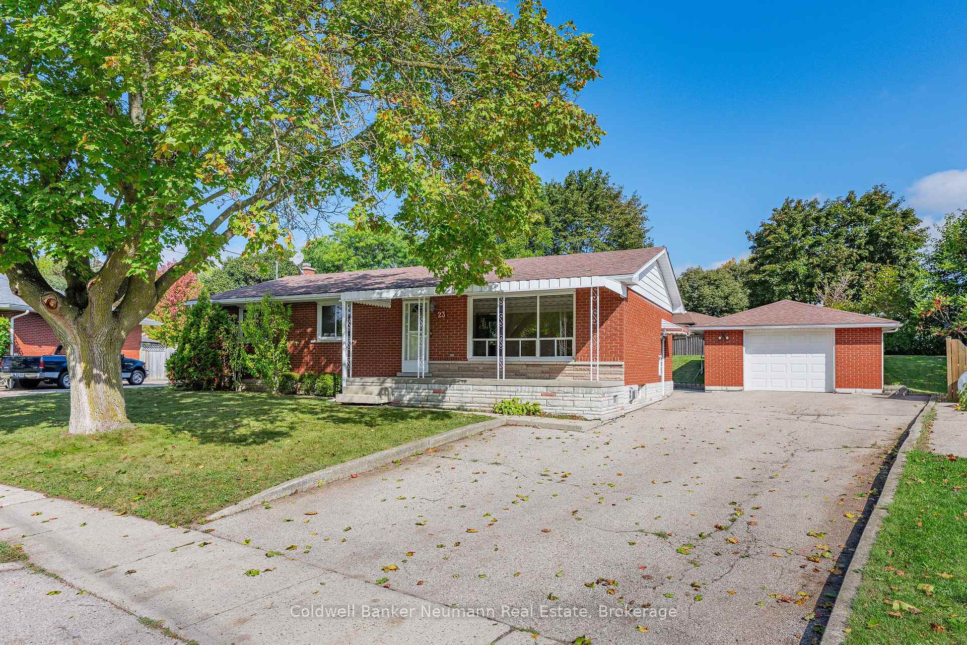 Photo 1 of 23 Sunnylea Crescent, Guelph, General Hospital — HOMEH