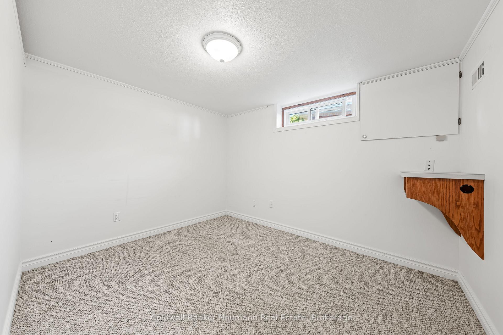 Photo 27 of 23 Sunnylea Crescent, Guelph, General Hospital — HOMEH