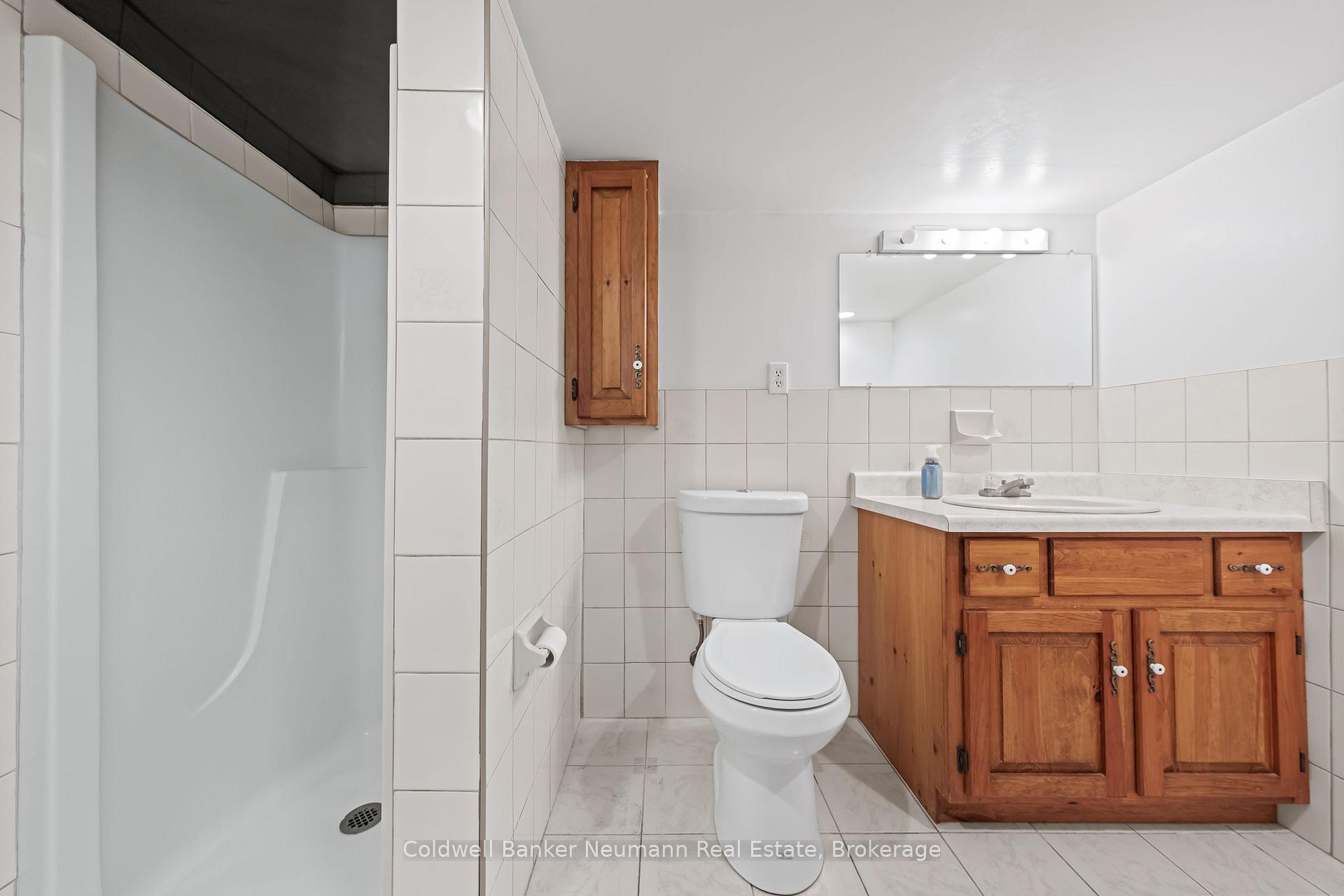 Photo 32 of 23 Sunnylea Crescent, Guelph, General Hospital — HOMEH
