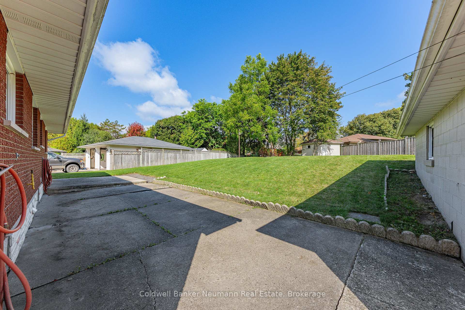 Photo 36 of 23 Sunnylea Crescent, Guelph, General Hospital — HOMEH