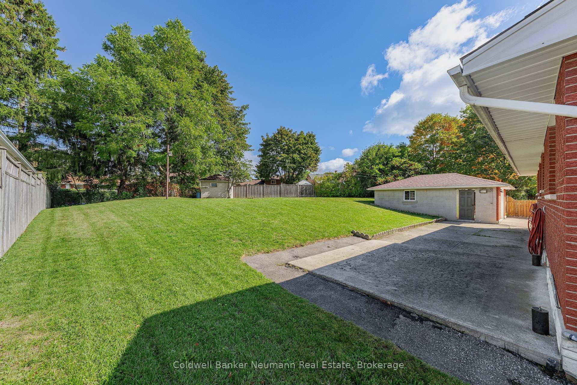 Photo 39 of 23 Sunnylea Crescent, Guelph, General Hospital — HOMEH