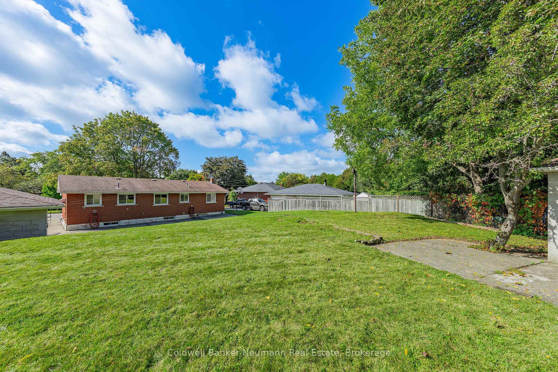 Photo 43 of 23 Sunnylea Crescent, Guelph, General Hospital — HOMEH