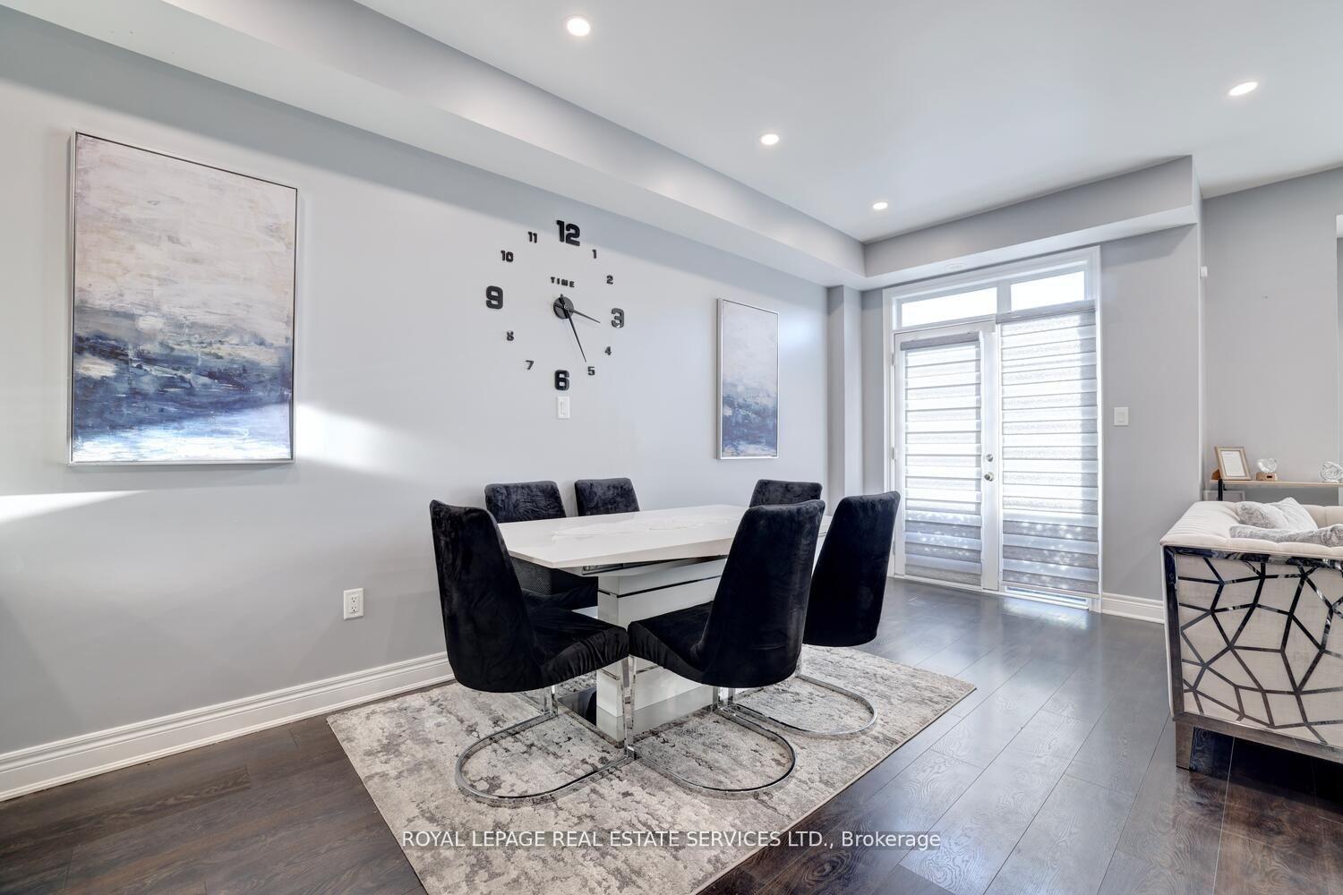 Photo 11 of 1297 Clarriage Court, Milton, Ford — HOMEH