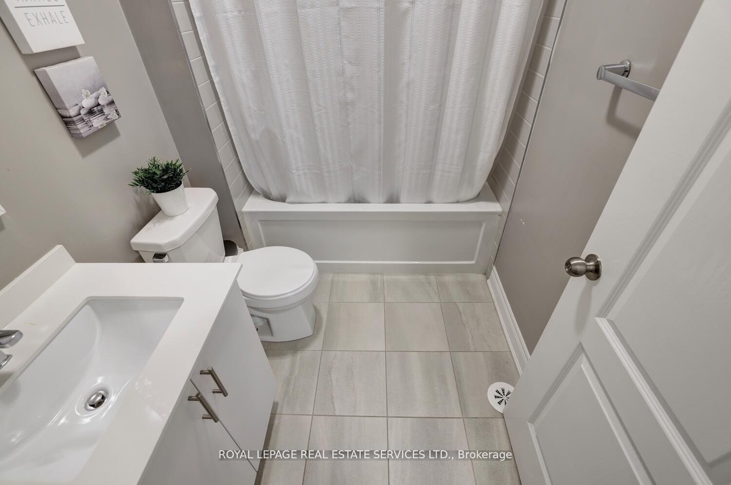 Photo 36 of 1297 Clarriage Court, Milton, Ford — HOMEH