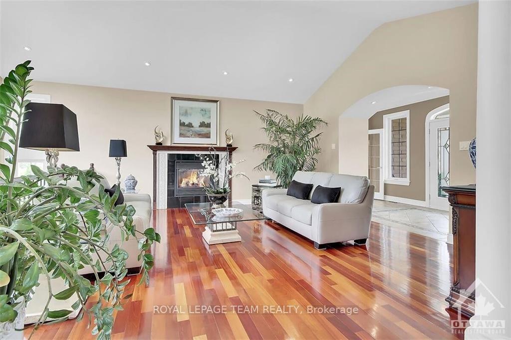 Photo 3 of 6219 Elkwood Drive, Ottawa, Greely — HOMEH
