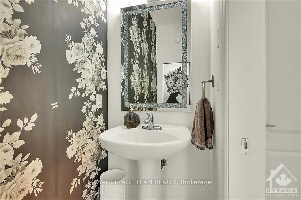 Photo 9 of 6219 Elkwood Drive, Ottawa, Greely — HOMEH