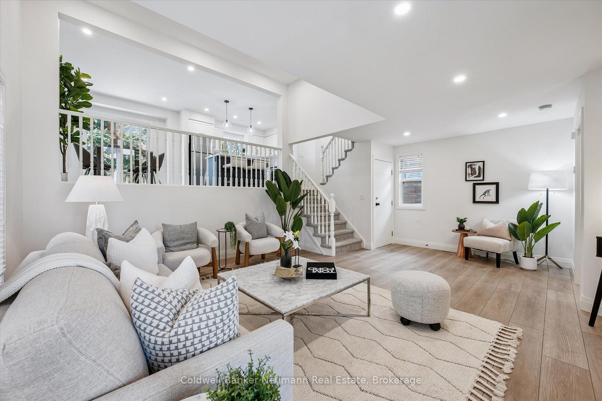 Photo 3 of 126 Farley Drive, Guelph, Pineridge/Westminster Woods — HOMEH