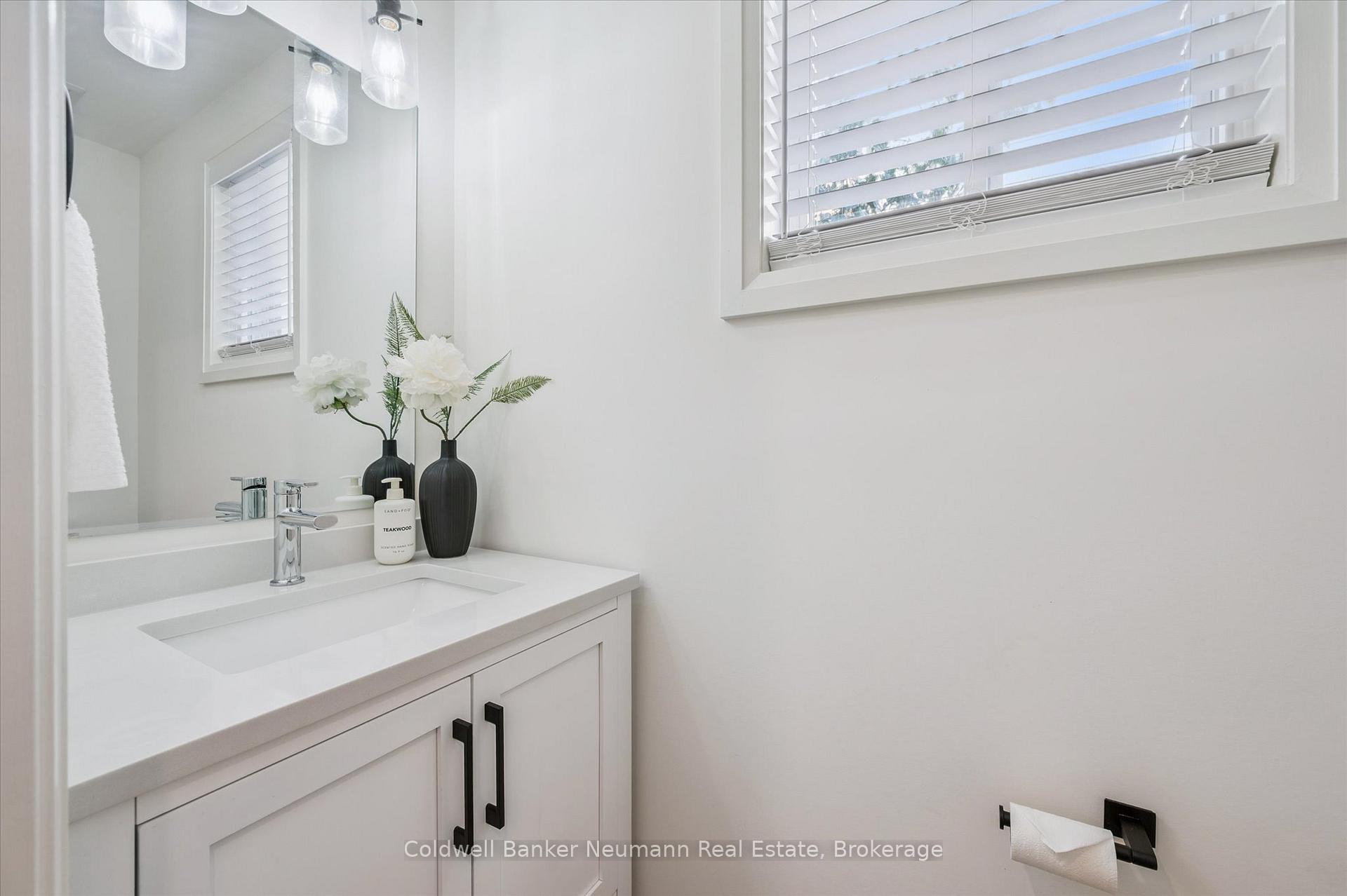 Photo 11 of 126 Farley Drive, Guelph, Pineridge/Westminster Woods — HOMEH