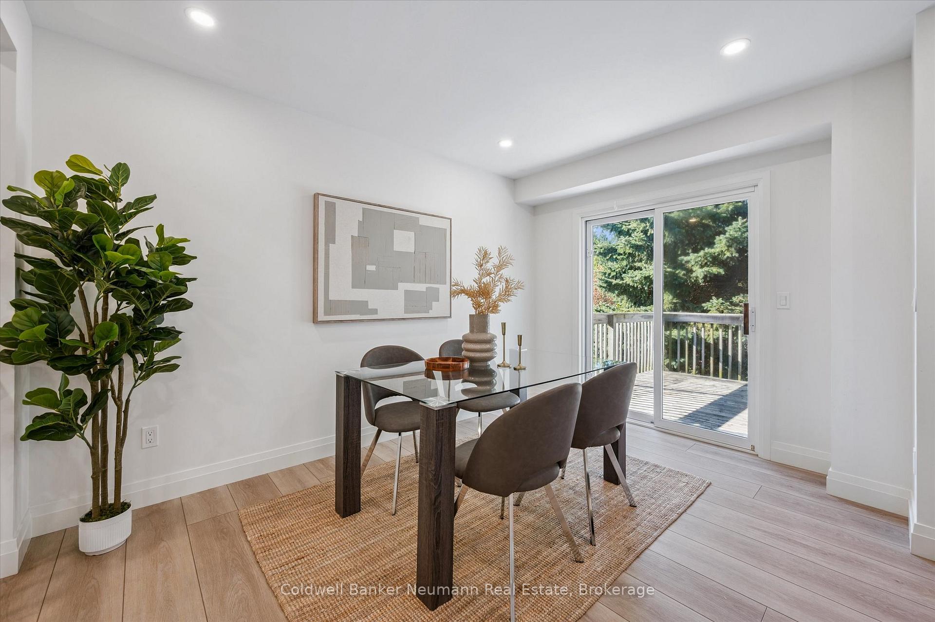 Photo 13 of 126 Farley Drive, Guelph, Pineridge/Westminster Woods — HOMEH