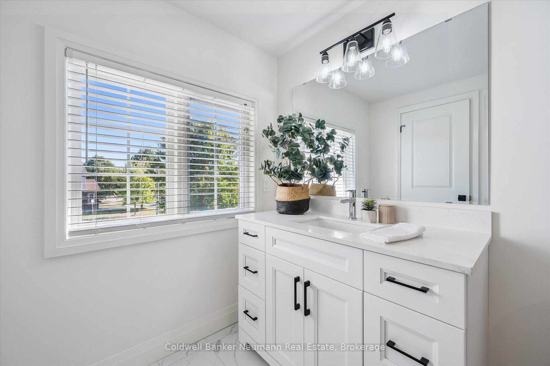 Photo 19 of 126 Farley Drive, Guelph, Pineridge/Westminster Woods — HOMEH