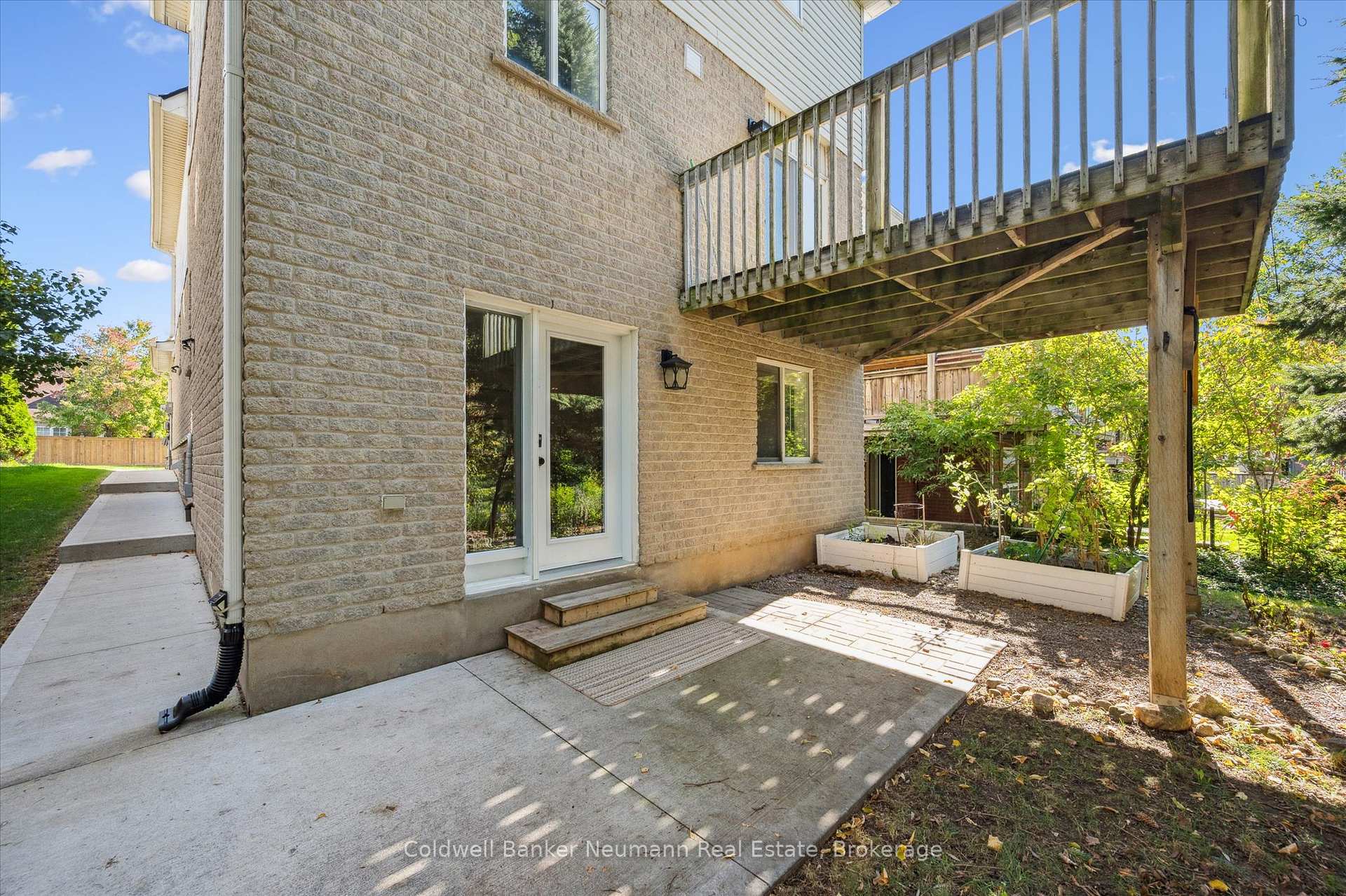 Photo 20 of 126 Farley Drive, Guelph, Pineridge/Westminster Woods — HOMEH