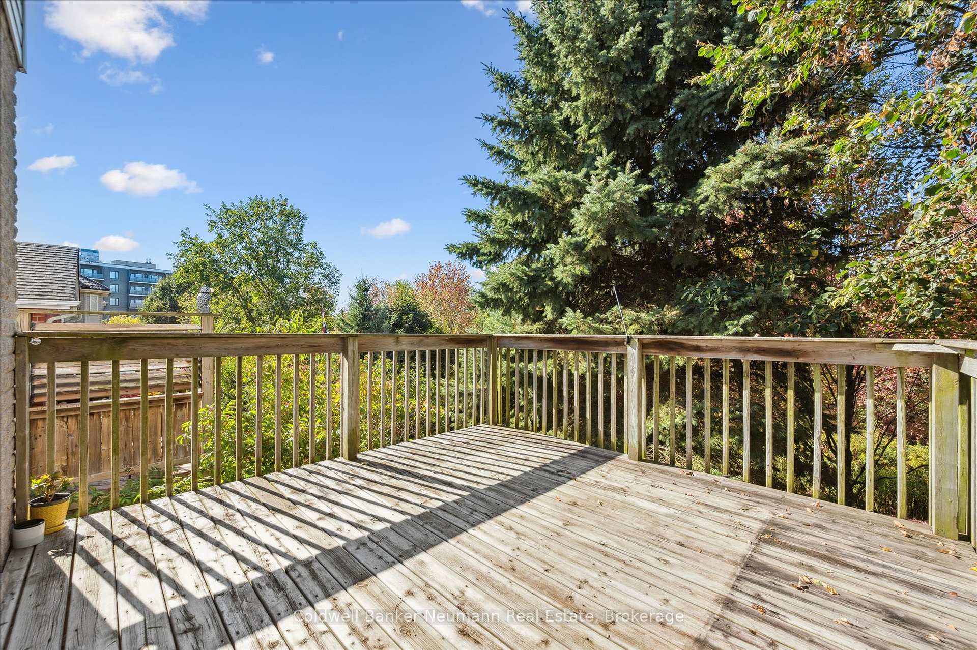 Photo 35 of 126 Farley Drive, Guelph, Pineridge/Westminster Woods — HOMEH