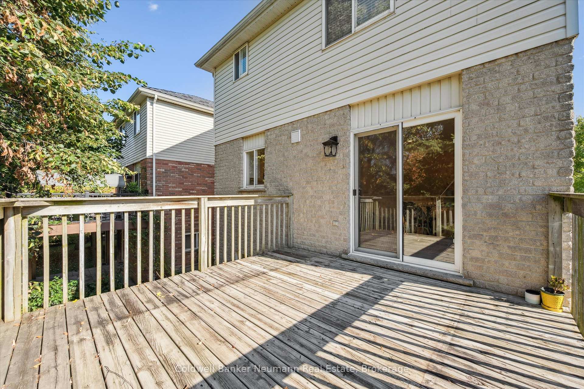 Photo 37 of 126 Farley Drive, Guelph, Pineridge/Westminster Woods — HOMEH