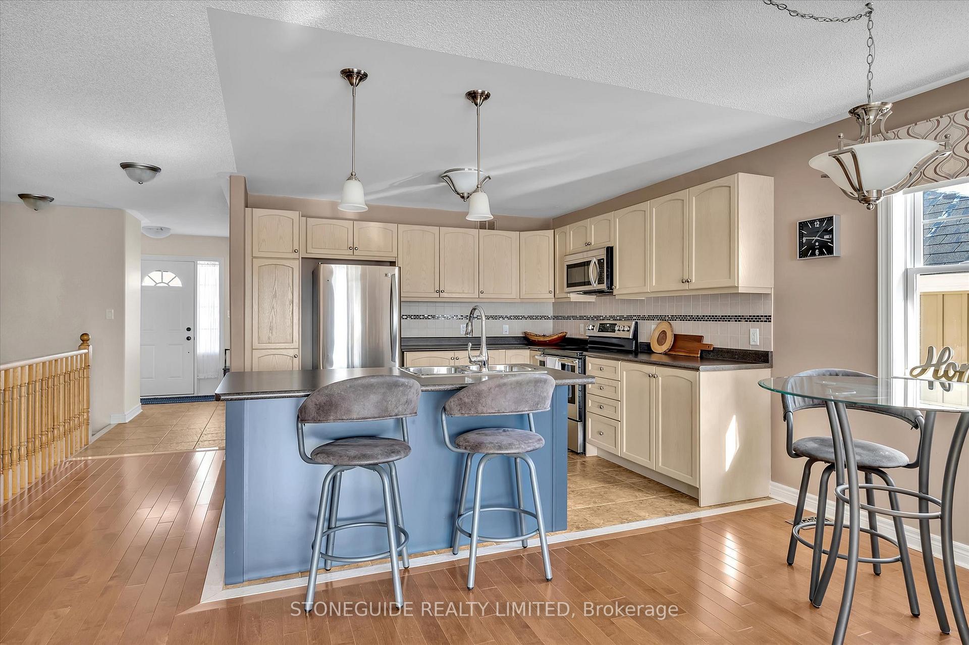 Photo 6 of 270 Bowen Drive, Peterborough, Northcrest Ward 5 — HOMEH