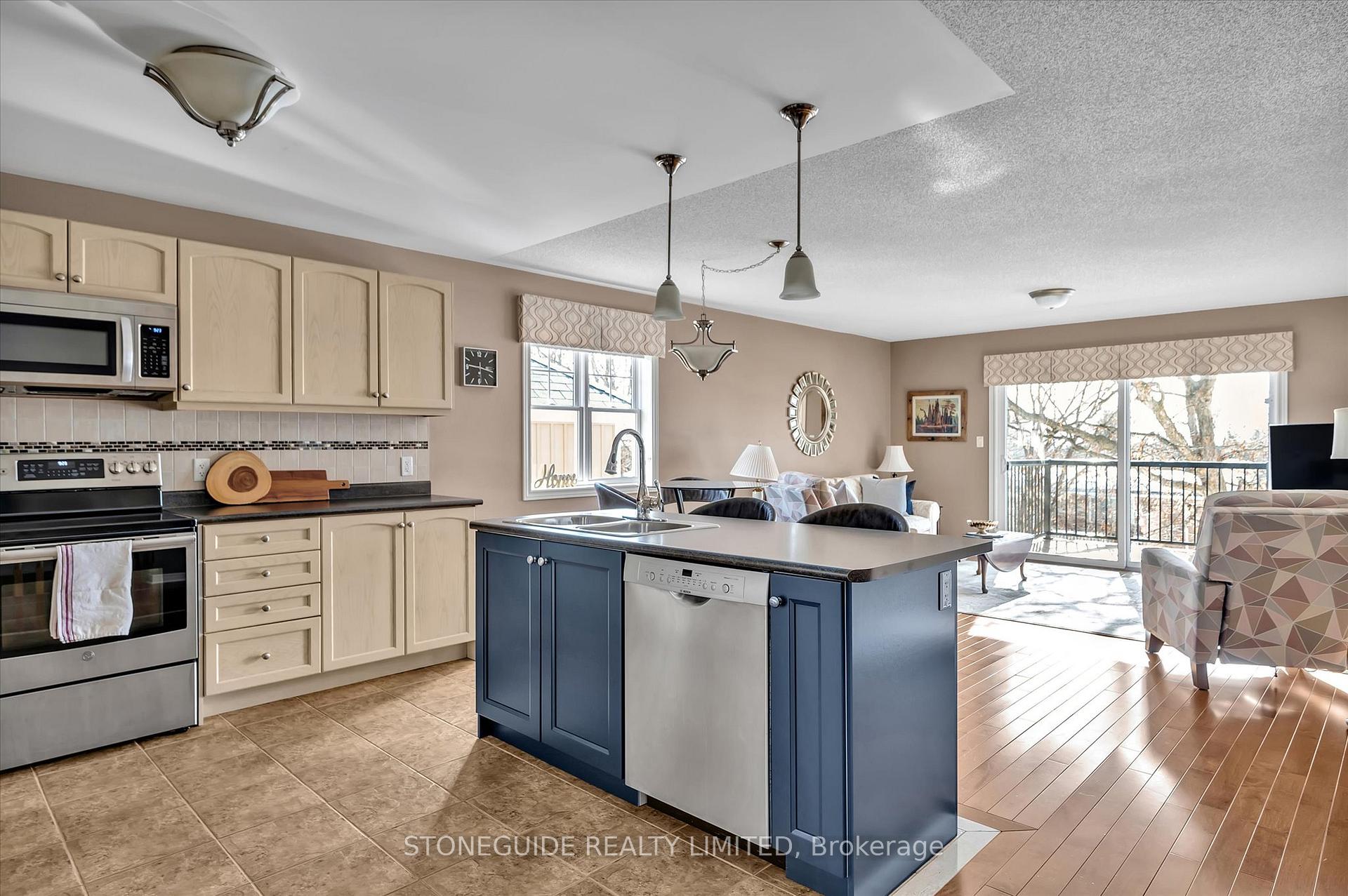 Photo 9 of 270 Bowen Drive, Peterborough, Northcrest Ward 5 — HOMEH