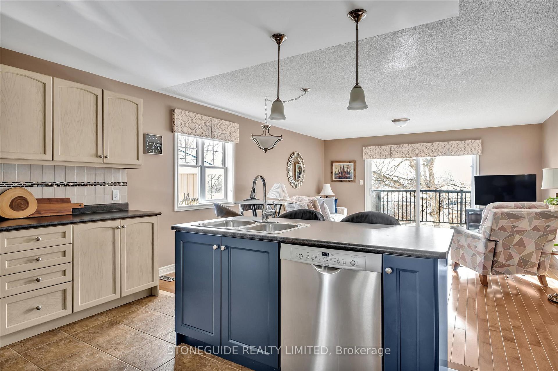 Photo 12 of 270 Bowen Drive, Peterborough, Northcrest Ward 5 — HOMEH