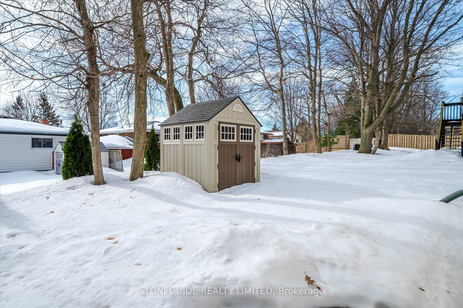 Photo 37 of 270 Bowen Drive, Peterborough, Northcrest Ward 5 — HOMEH