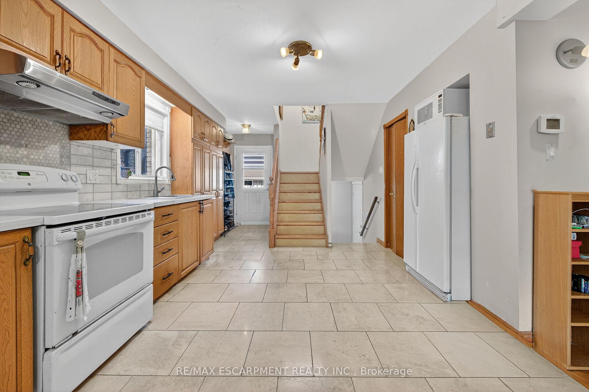 Photo 11 of 36 Cluny Avenue, Hamilton, Crown Point — HOMEH