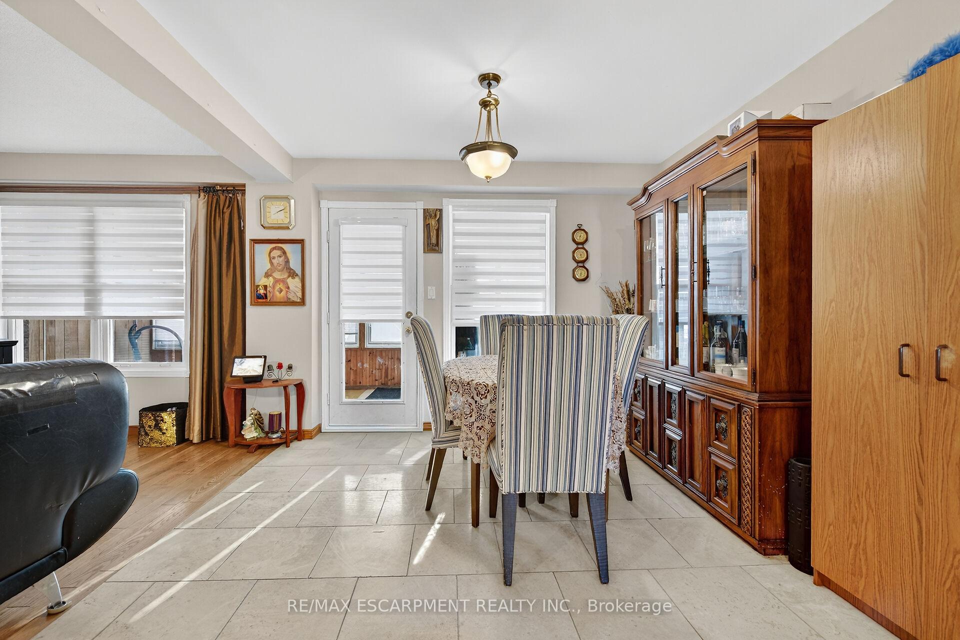 Photo 12 of 36 Cluny Avenue, Hamilton, Crown Point — HOMEH
