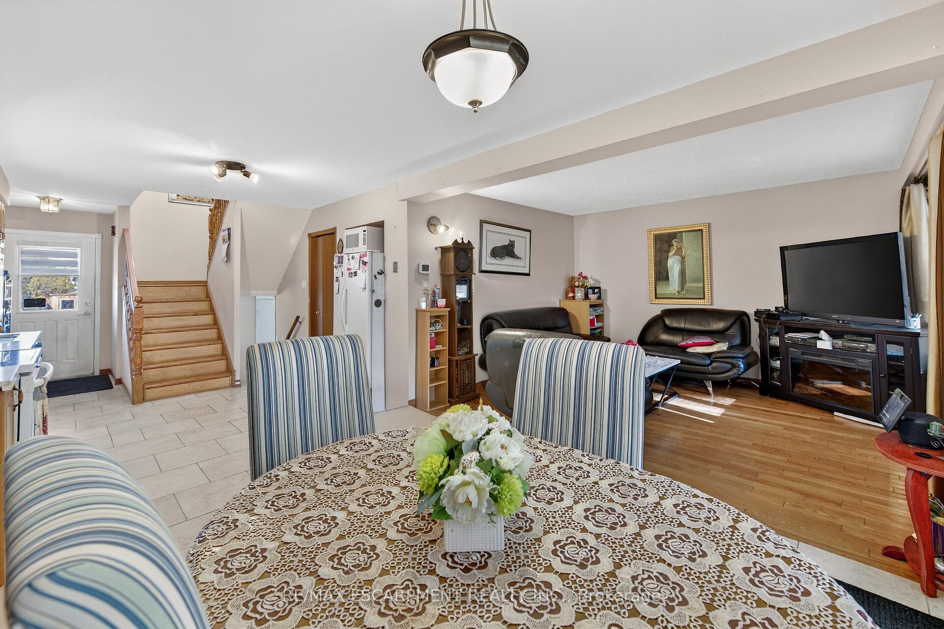 Photo 14 of 36 Cluny Avenue, Hamilton, Crown Point — HOMEH