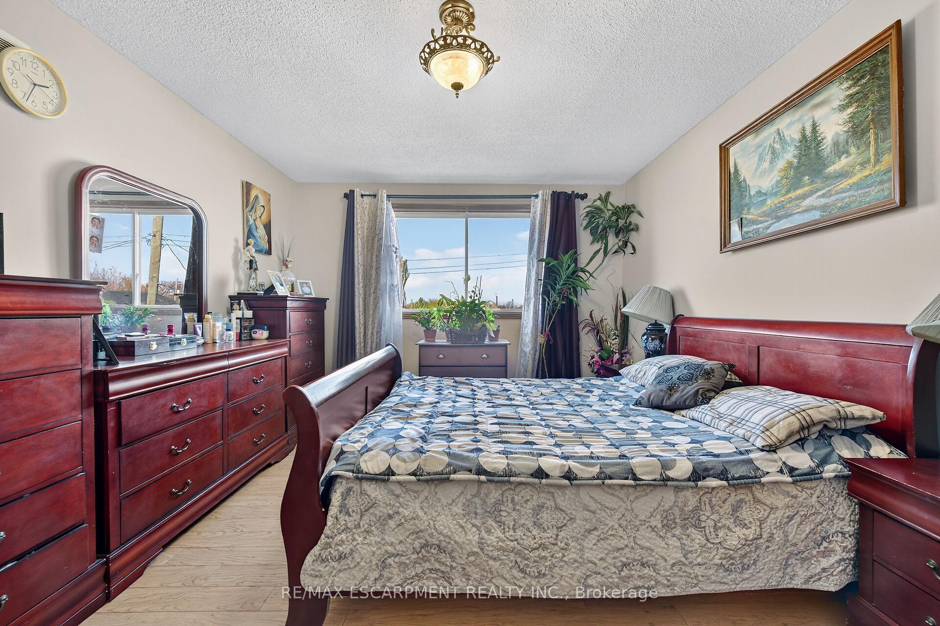 Photo 27 of 36 Cluny Avenue, Hamilton, Crown Point — HOMEH