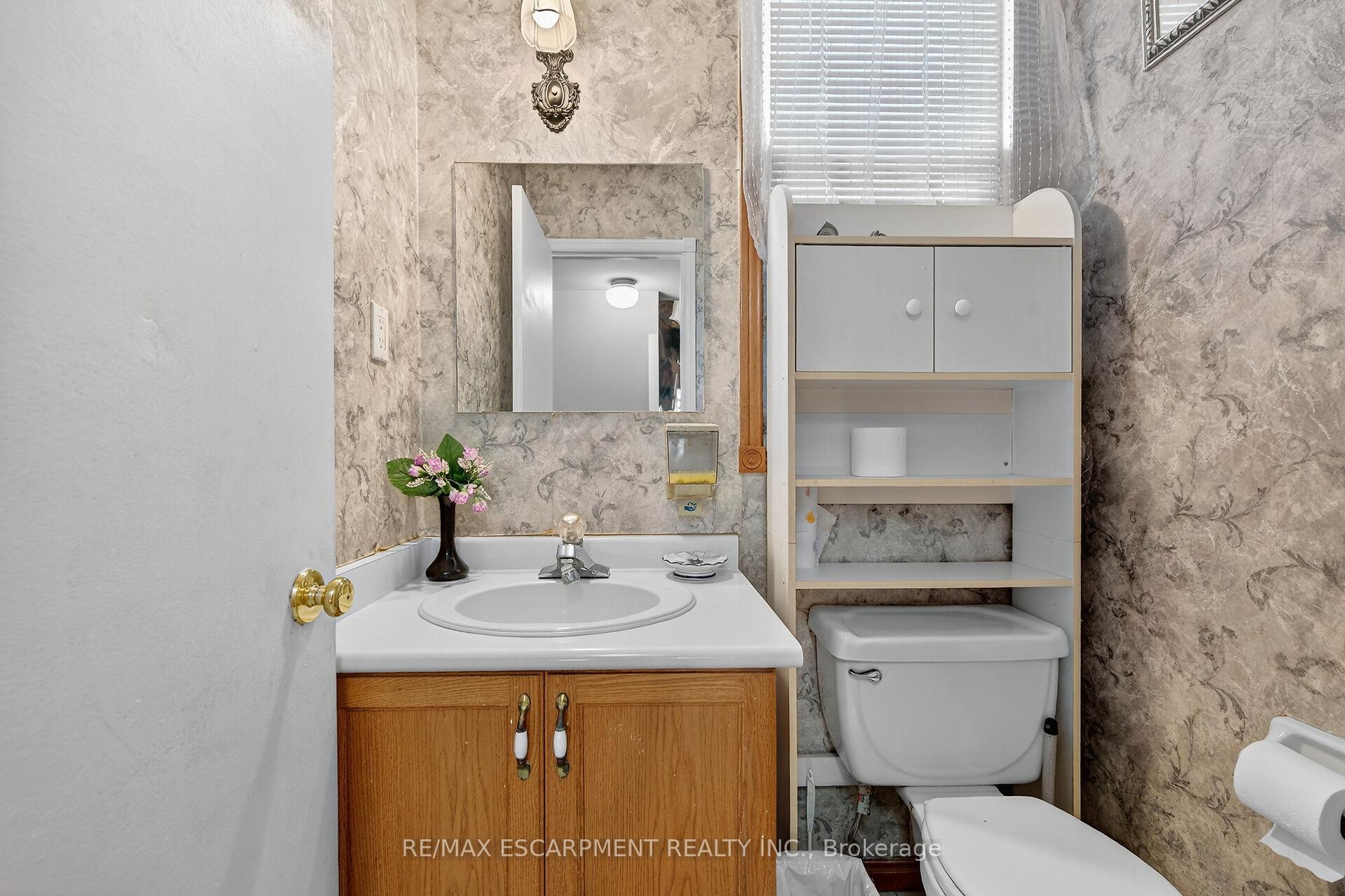 Photo 32 of 36 Cluny Avenue, Hamilton, Crown Point — HOMEH