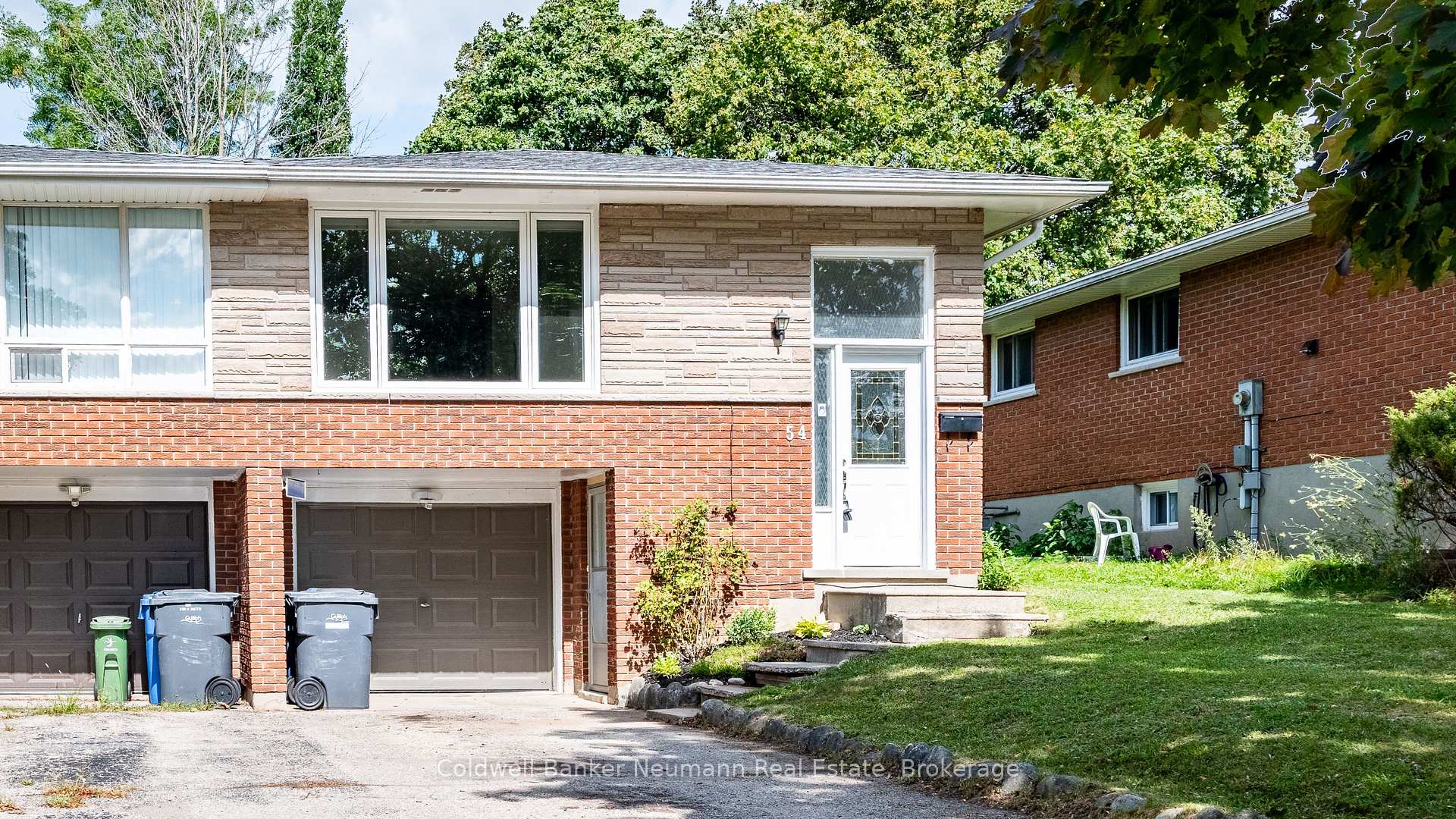Photo 1 of 54 Conroy Crescent, Guelph, Dovercliffe Park/Old University — HOMEH
