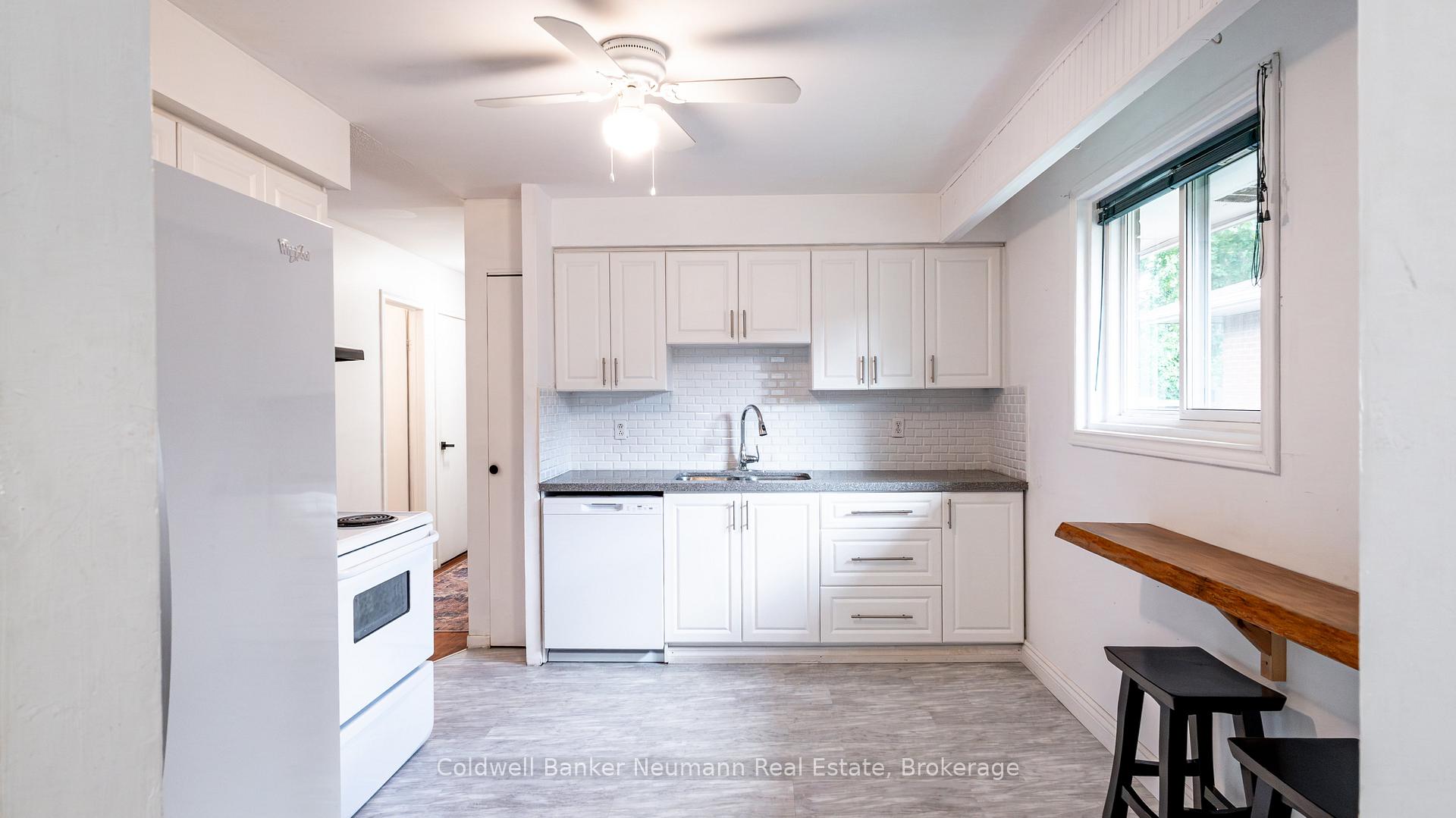 Photo 8 of 54 Conroy Crescent, Guelph, Dovercliffe Park/Old University — HOMEH