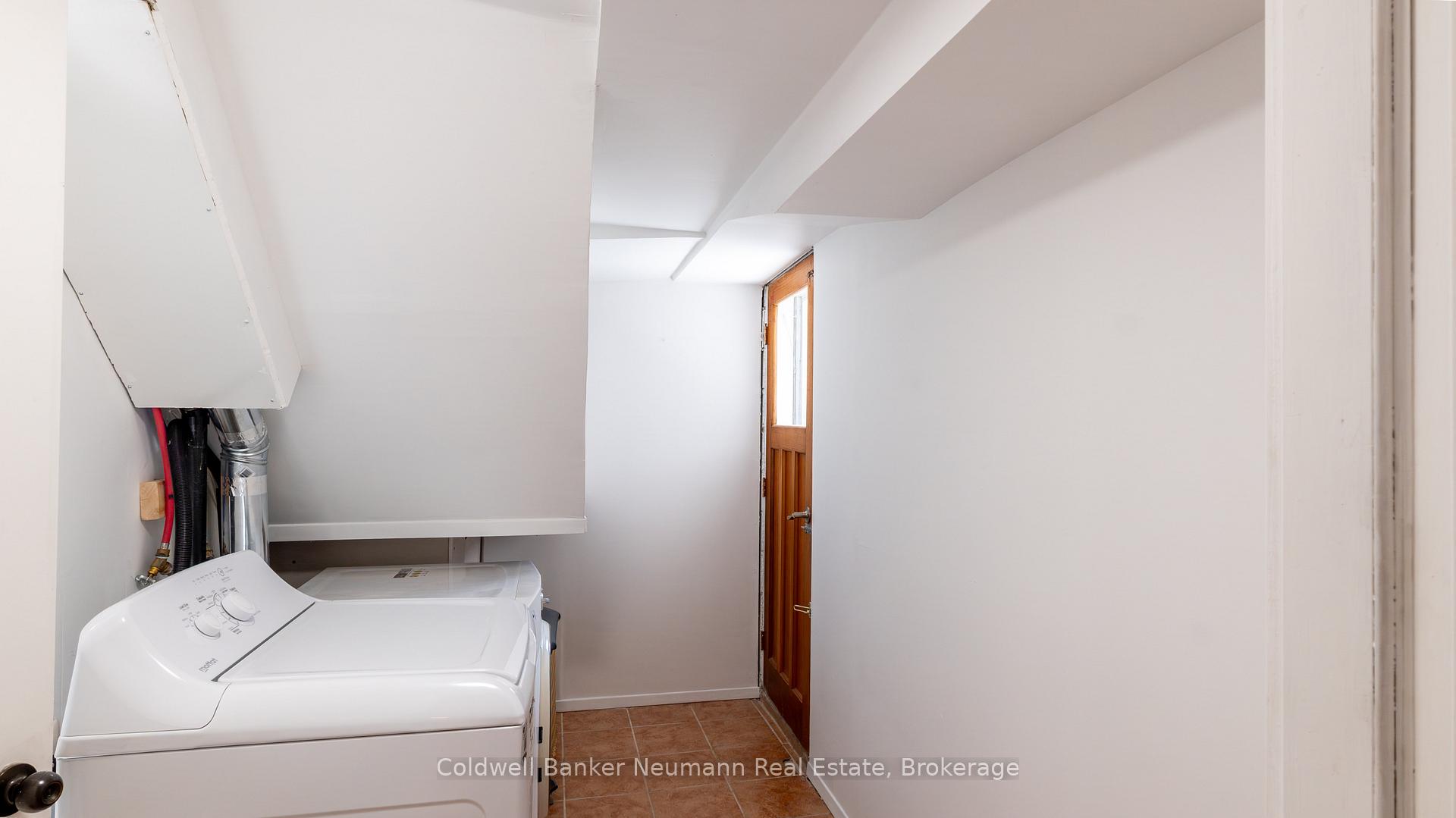 Photo 27 of 54 Conroy Crescent, Guelph, Dovercliffe Park/Old University — HOMEH