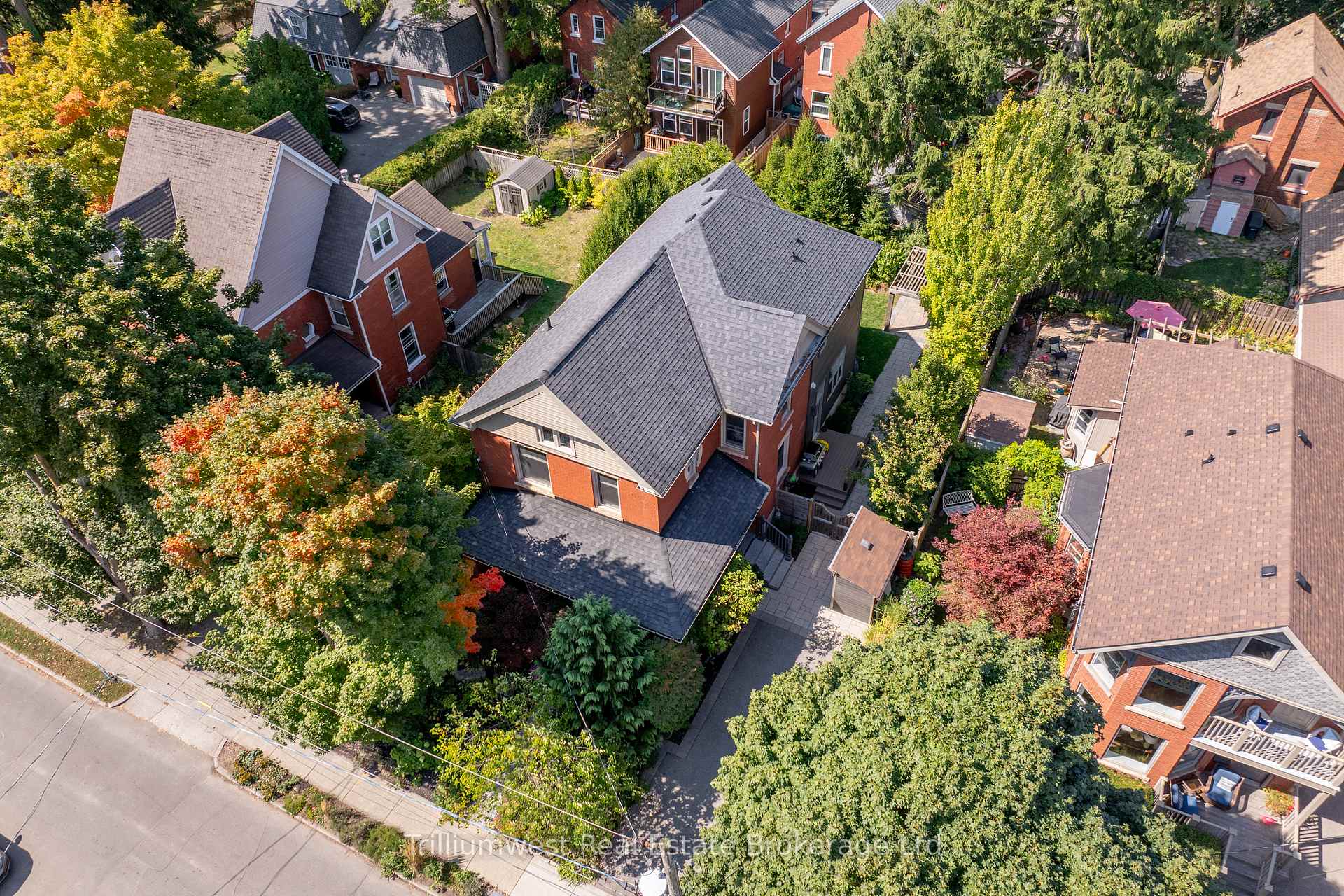 Photo 44 of 33 Mont Street, Guelph, Exhibition Park — HOMEH