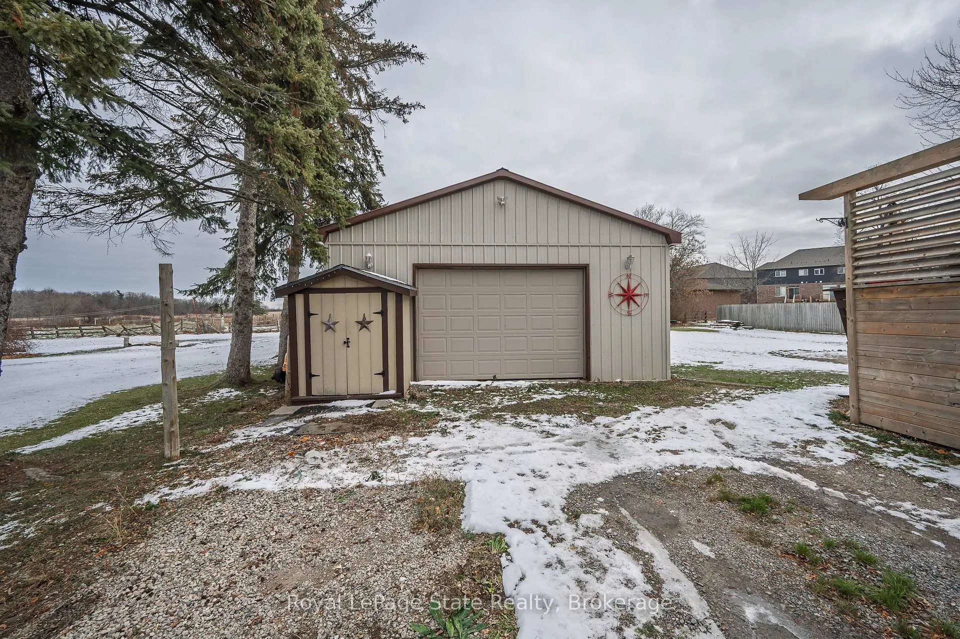 Photo 3 of 2323 56 Highway, Hamilton, Rural Glanbrook — HOMEH