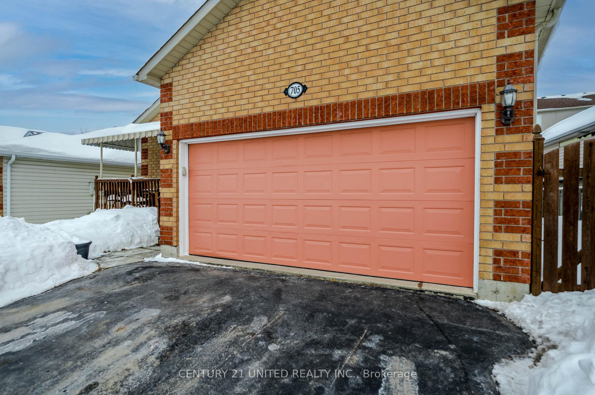 Photo 2 of 705 Trailview Drive, Peterborough, Ashburnham Ward 4 — HOMEH