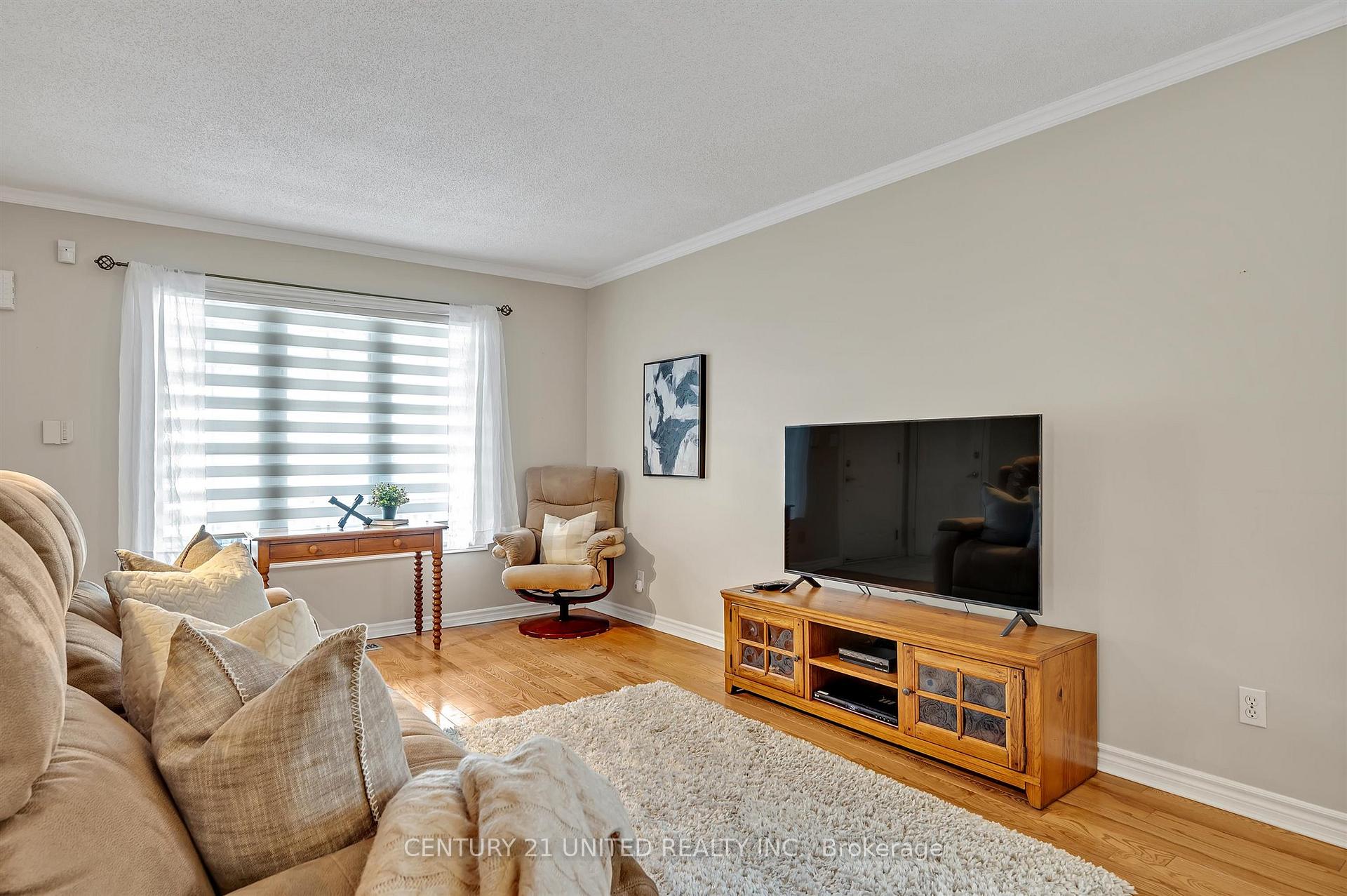 Photo 6 of 705 Trailview Drive, Peterborough, Ashburnham Ward 4 — HOMEH