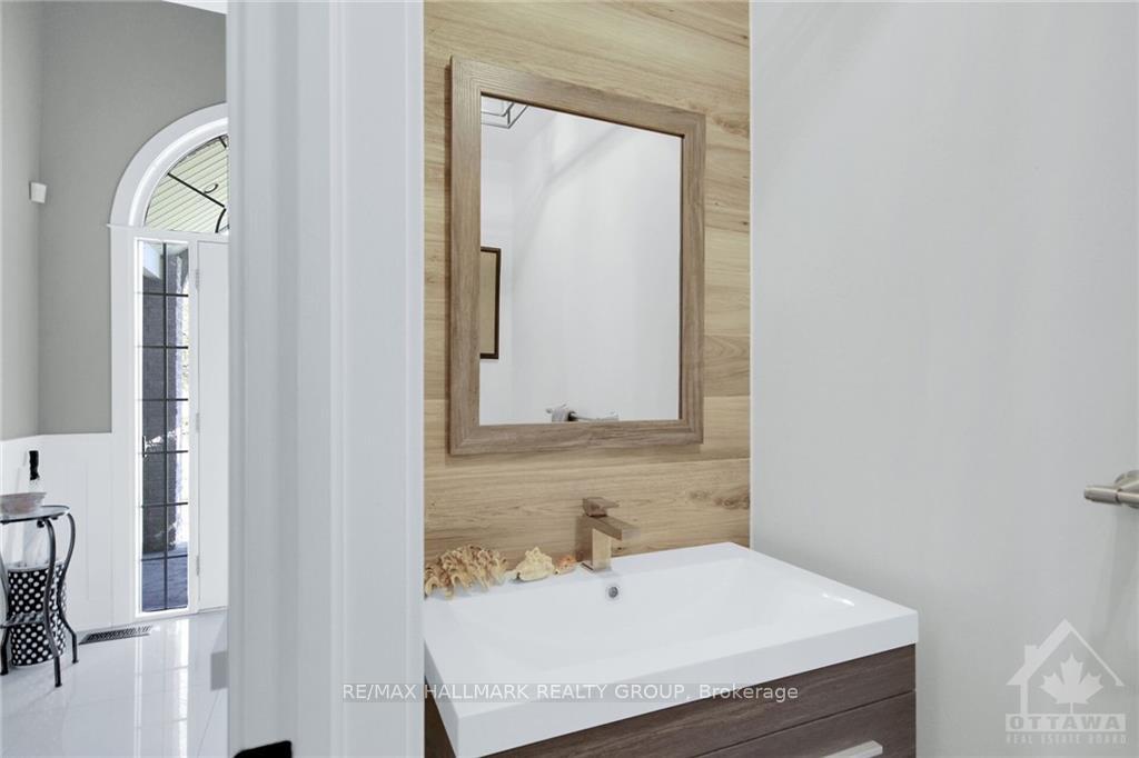 Photo 8 of 1598 Shauna Crescent, Ottawa, Greely — HOMEH