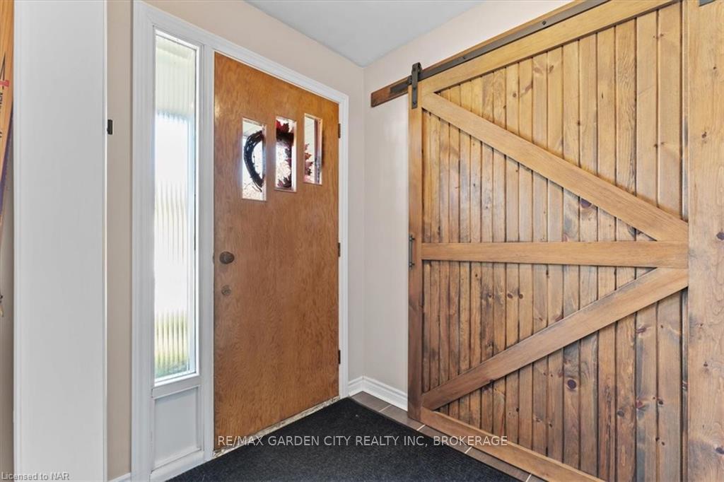 Photo 5 of 16 Hazelwood Avenue, Grimsby, Grimsby West — HOMEH