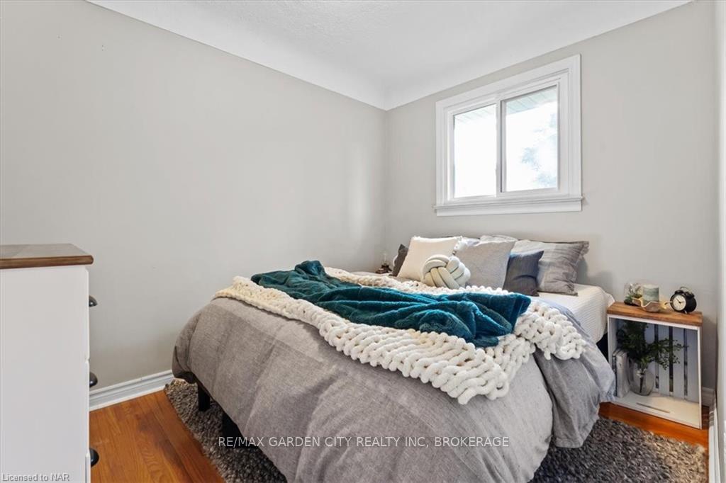 Photo 18 of 16 Hazelwood Avenue, Grimsby, Grimsby West — HOMEH