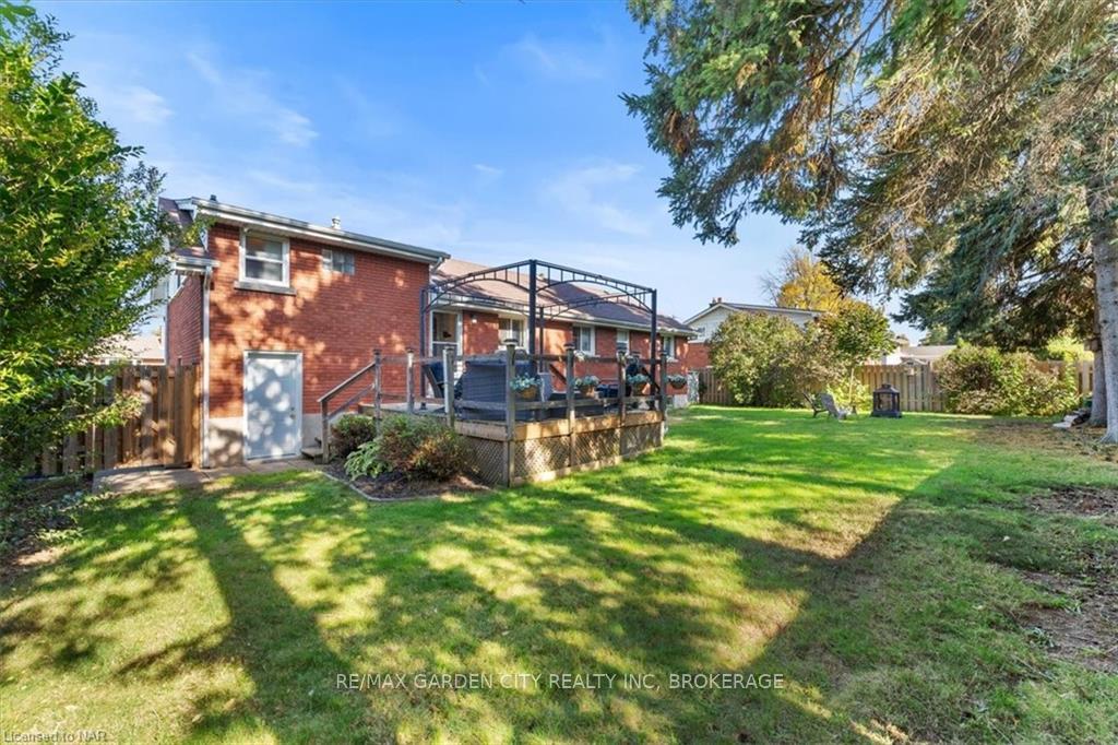 Photo 31 of 16 Hazelwood Avenue, Grimsby, Grimsby West — HOMEH