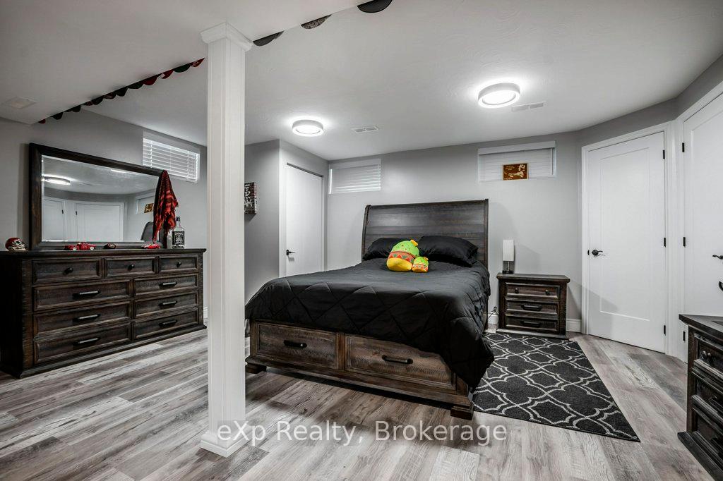 Photo 17 of 20 Brant Road, Brant, Paris — HOMEH