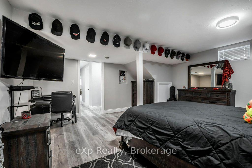Photo 18 of 20 Brant Road, Brant, Paris — HOMEH