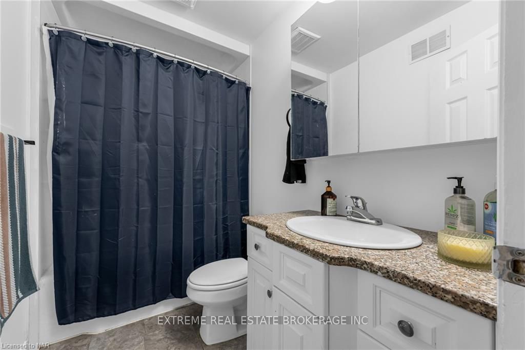 Photo 21 of 38 Kerman Avenue, Grimsby, Grimsby West — HOMEH