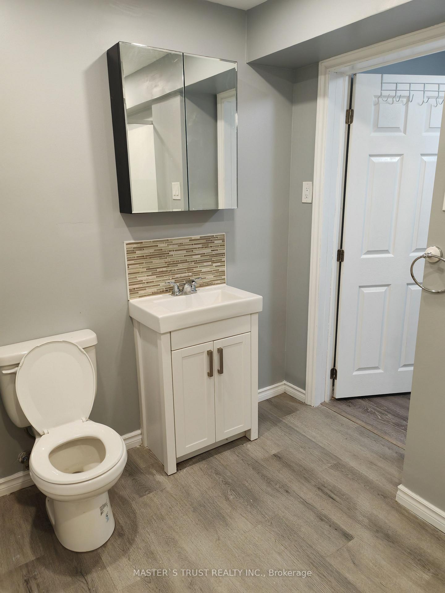 Photo 9 of Unit Unit 2, 286 Georgian Drive, Barrie, Georgian Drive — HOMEH