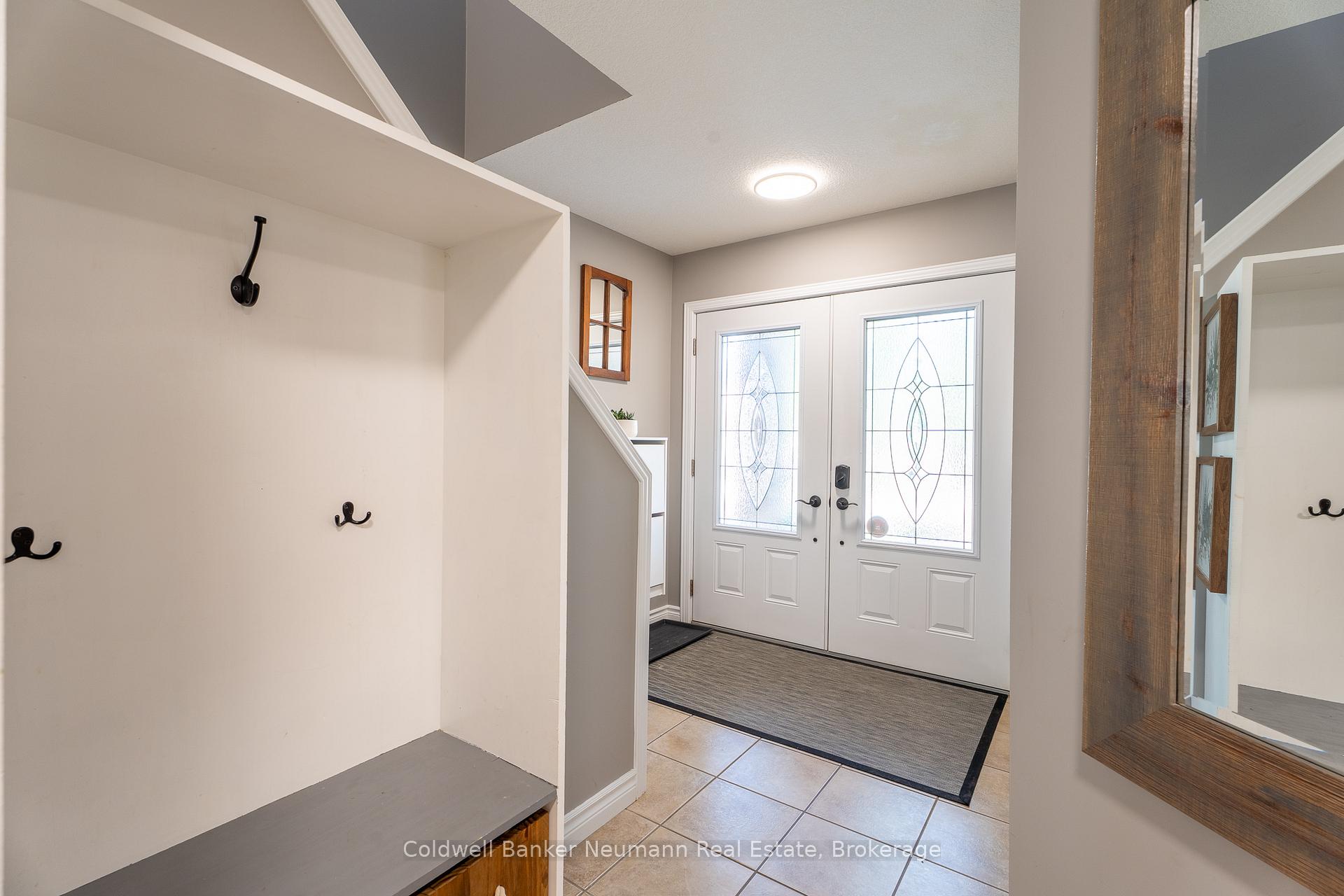 Photo 4 of 124 Clough Crescent, Guelph, Pineridge/Westminster Woods — HOMEH