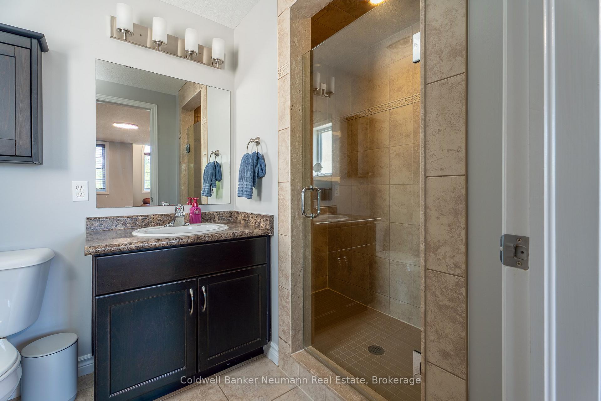 Photo 18 of 124 Clough Crescent, Guelph, Pineridge/Westminster Woods — HOMEH