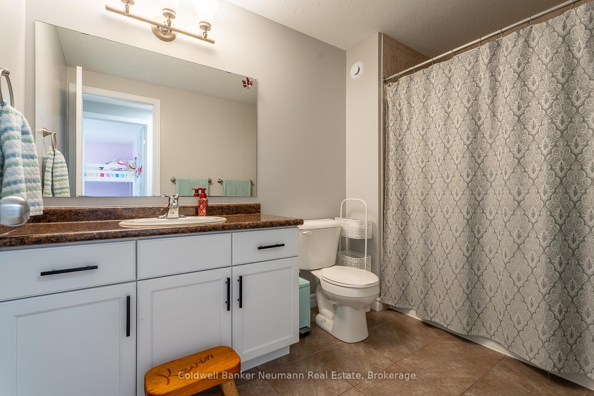 Photo 25 of 124 Clough Crescent, Guelph, Pineridge/Westminster Woods — HOMEH